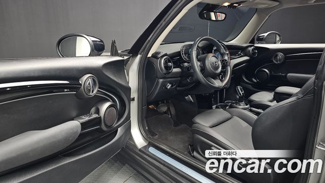 Mini Cooper 2024 — photo 10