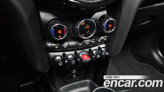 Mini Cooper 2024 — photo 18