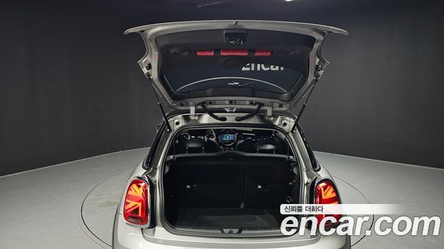 Mini Cooper 2024 — photo 20