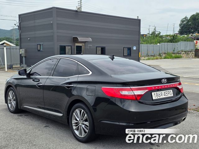 Hyundai Grandeur 2015 — photo 6