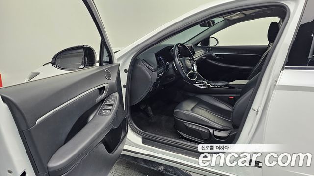 Hyundai Sonata 2022 — photo 10