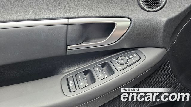 Hyundai Sonata 2022 — photo 18