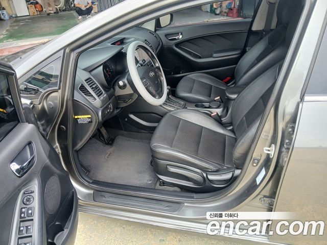 Kia K3 2013 — photo 9