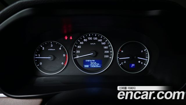 Hyundai Starex 2019 — photo 11