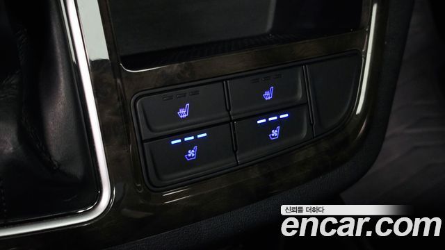 Hyundai Starex 2019 — photo 18