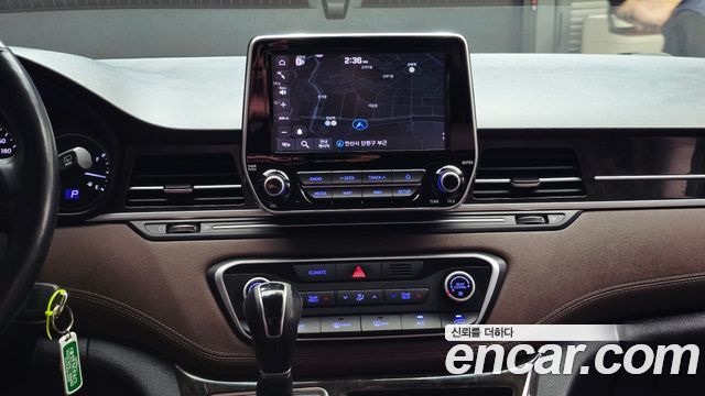 Hyundai Starex 2019 — photo 21