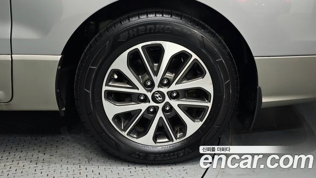 Hyundai Starex 2019 — photo 7