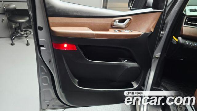 Hyundai Starex 2019 — photo 14