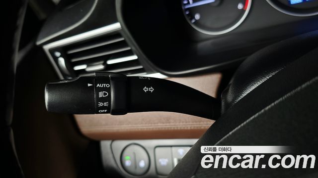 Hyundai Starex 2019 — photo 28