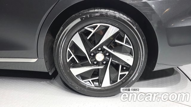 Hyundai Grandeur 2023 — photo 7