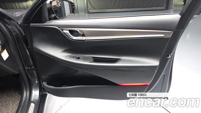 Hyundai Grandeur 2023 — photo 14