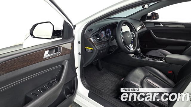 Hyundai Sonata 2019 — photo 13