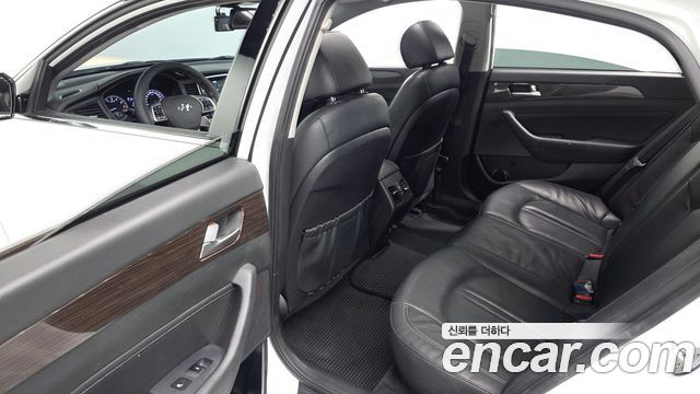 Hyundai Sonata 2019 — photo 18