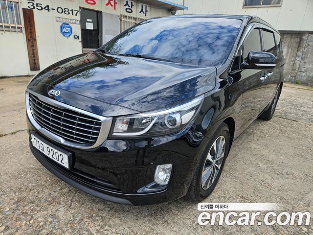Kia Canival 2018 — photo 1