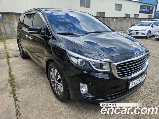 Kia Canival 2018 — photo 2