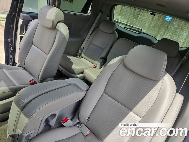 Kia Canival 2018 — photo 8