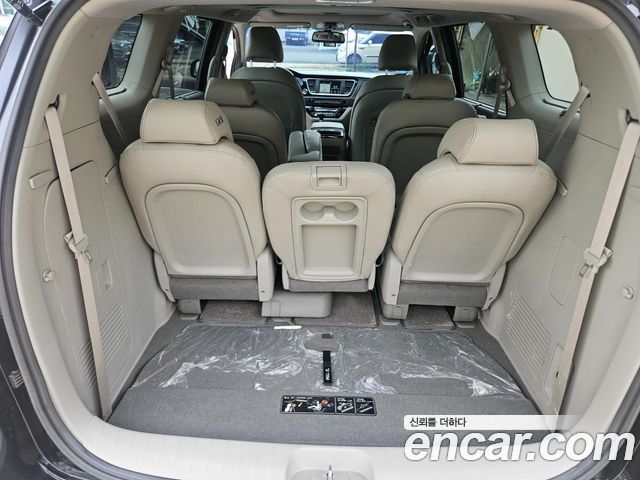 Kia Canival 2018 — photo 9