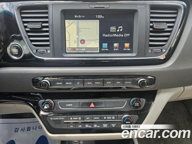 Kia Canival 2018 — photo 13