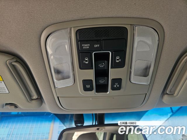 Kia Canival 2018 — photo 17