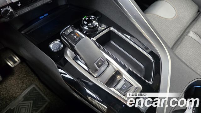 Peugeot 3008 2019 — photo 12