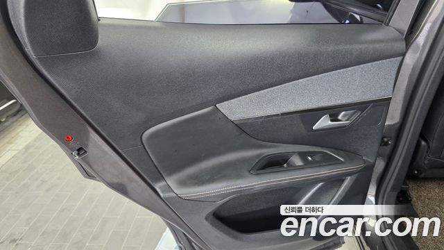 Peugeot 3008 2019 — photo 15