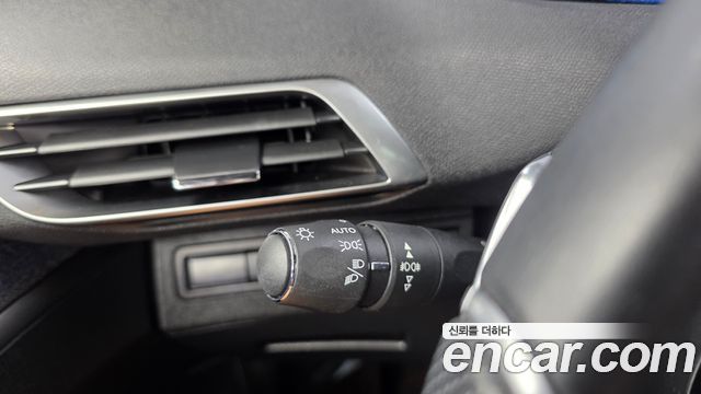 Peugeot 3008 2019 — photo 30