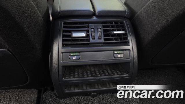 BMW 5-Series 2014 — photo 18