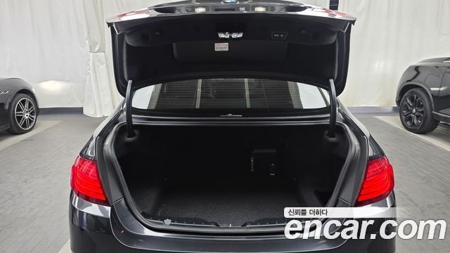 BMW 5-Series 2014 — photo 20