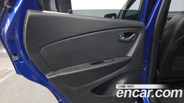 Renault Korea QM3 2018 — photo 15