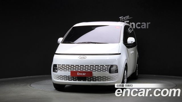 Hyundai Staria 2022 — photo 3