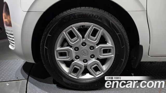 Hyundai Staria 2022 — photo 5
