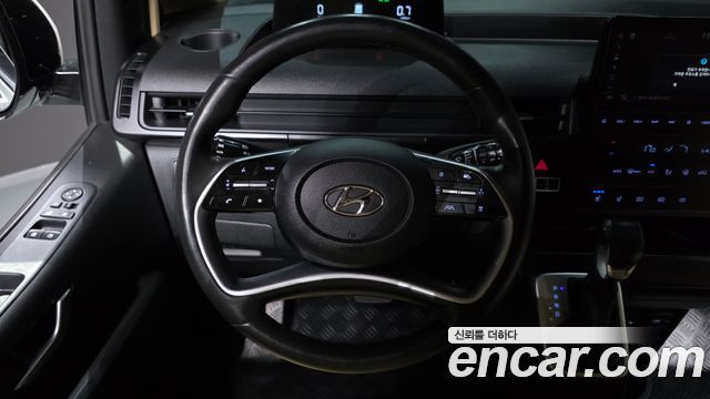 Hyundai Staria 2022 — photo 13