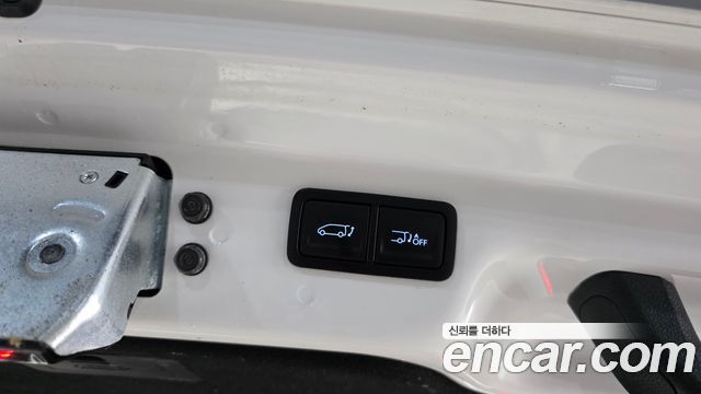 Hyundai Staria 2022 — photo 19
