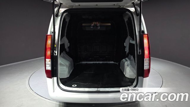 Hyundai Staria 2022 — photo 20