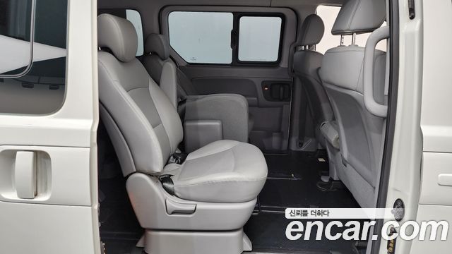 Hyundai Starex 2019 — photo 17