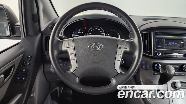 Hyundai Starex 2019 — photo 18