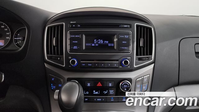 Hyundai Starex 2019 — photo 19