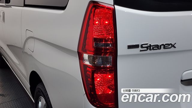 Hyundai Starex 2019 — photo 9
