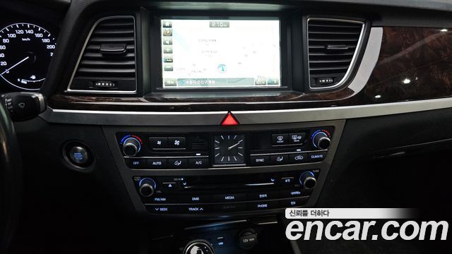 Hyundai Genesis 2015 — photo 19