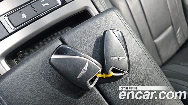 Hyundai Genesis 2015 — photo 25