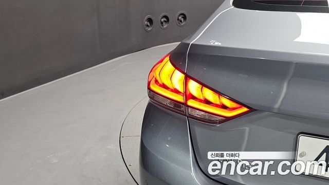 Hyundai Genesis 2015 — photo 9