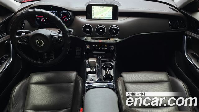 Kia Stinger 2018 — photo 10