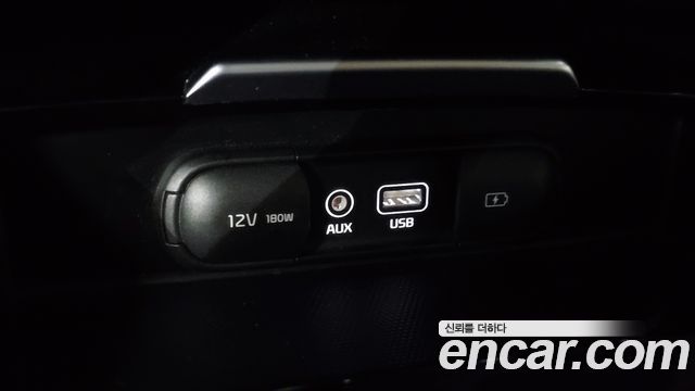 Kia Stinger 2018 — photo 19