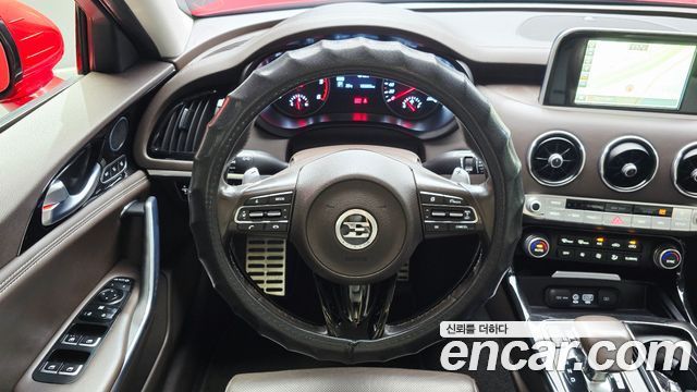 Kia Stinger 2018 — photo 21