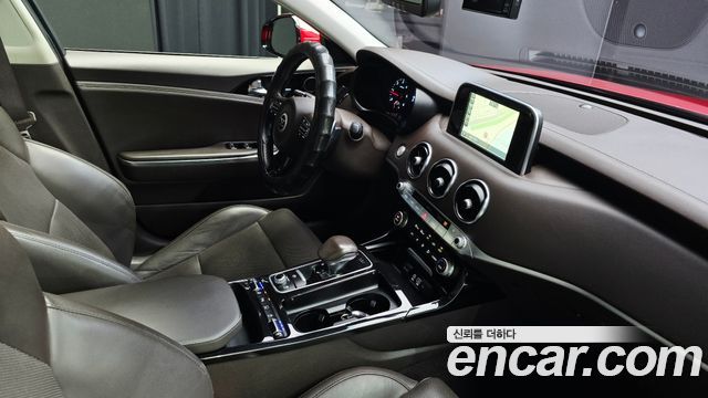 Kia Stinger 2018 — photo 25