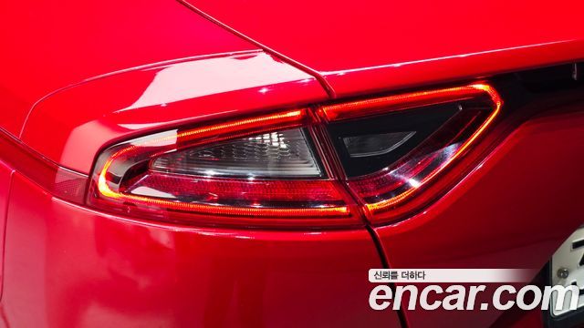 Kia Stinger 2018 — photo 9