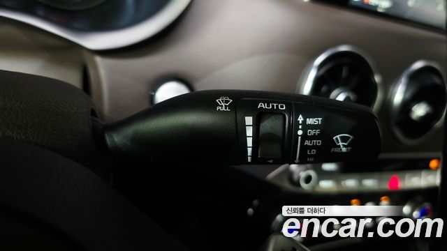Kia Stinger 2018 — photo 27