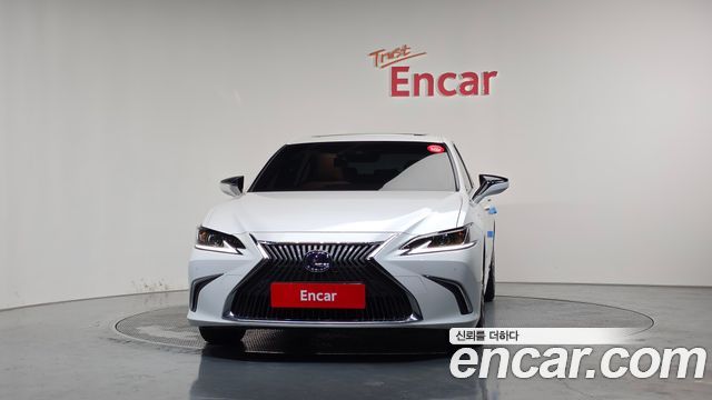 Lexus ES 2021 — photo 3