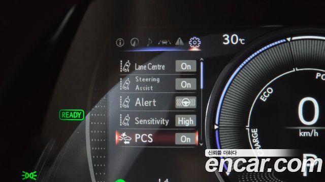Lexus ES 2021 — photo 33
