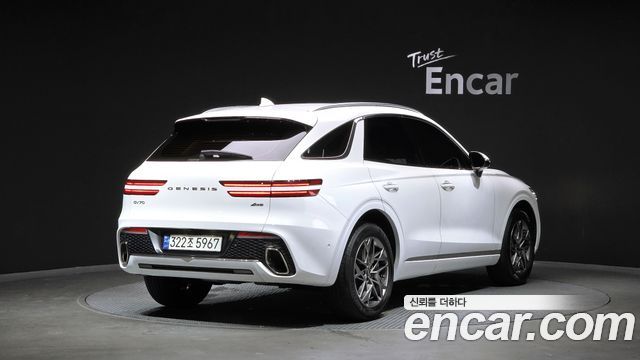 Genesis GV70 2023 — photo 2